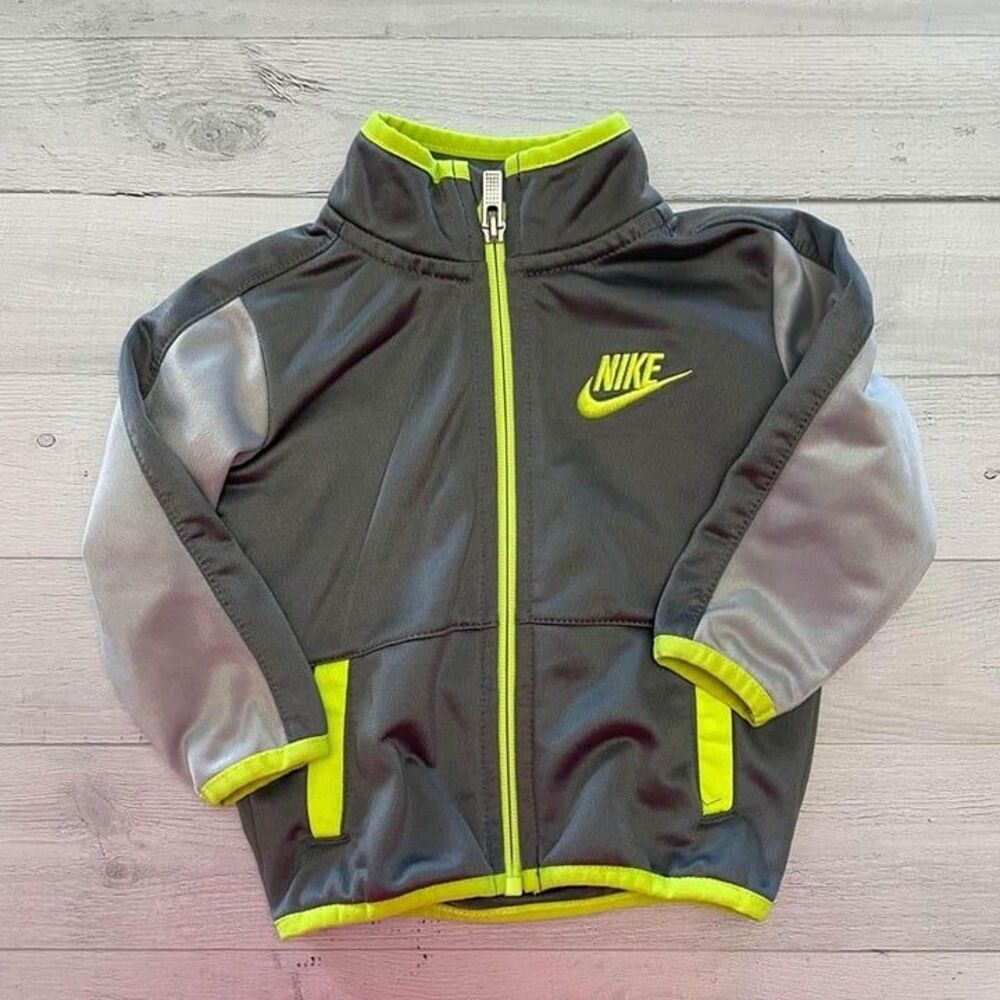 nike zip up jacket 6/9 months